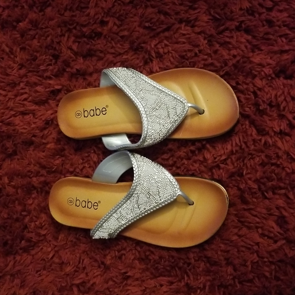 Babe women's silver jeweled beaded thong sandals size 9